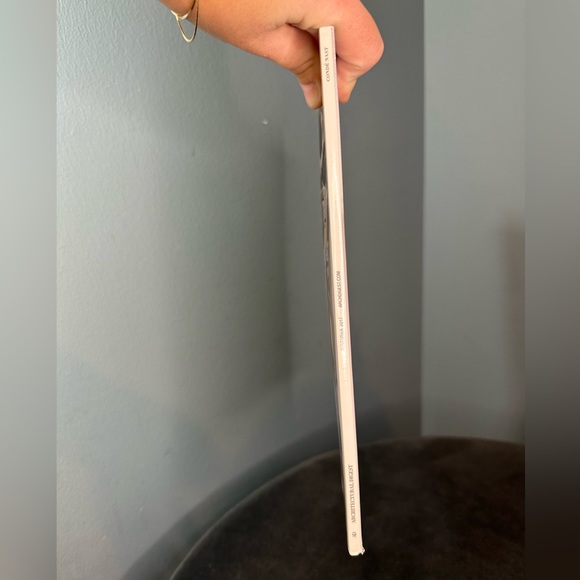 Architectural Digest Magazine (November, 2017) Julianne Moore - Picture 9 of 9